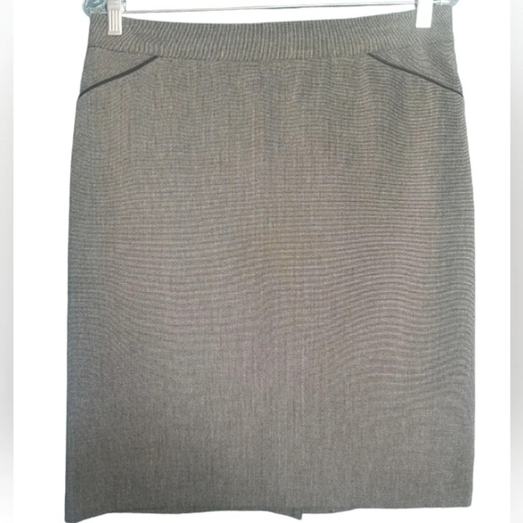 Josephine A Line Gray Knee Length Skirt Size 6 - Picture 1 of 4